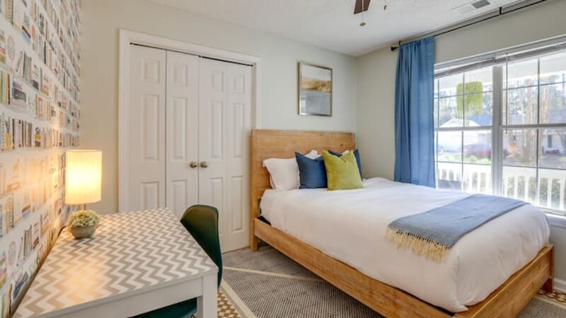 Building Photo - 140 Penn Station