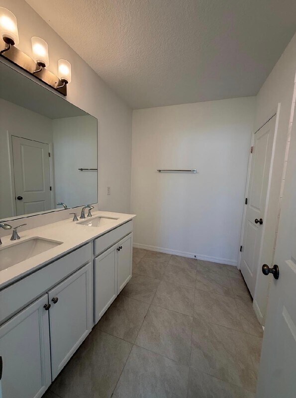 Building Photo - 3757 SW Port St Lucie Blvd