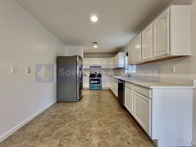 Building Photo - 36 Rockland St