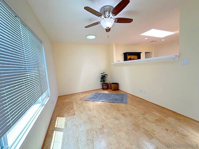 Building Photo - 5151 Don Mata Dr