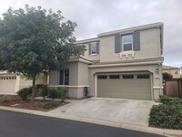 Building Photo - Woodcreek Oaks area home in Oakbriar gated...