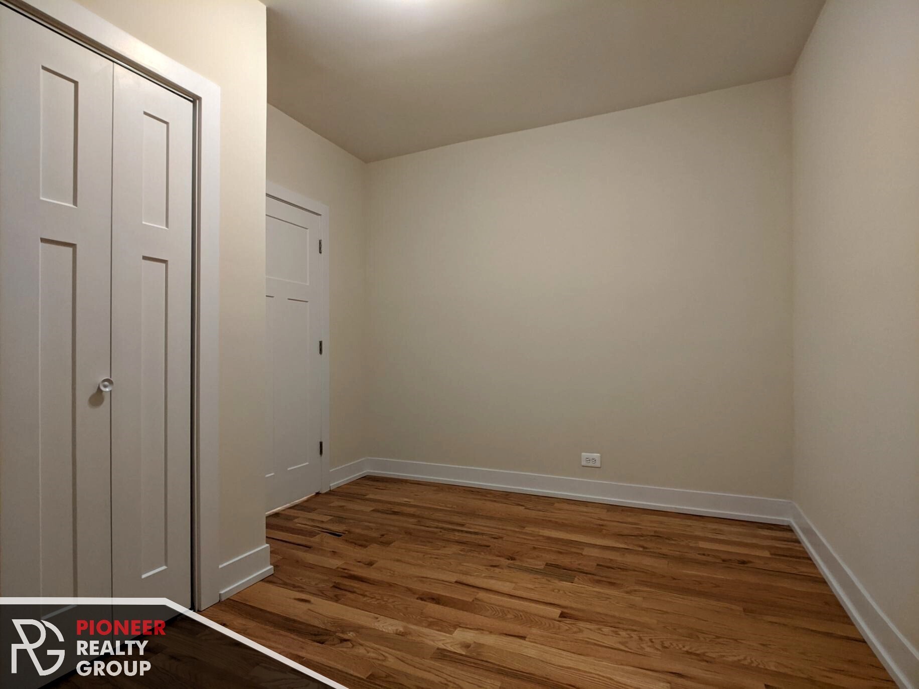 Building Photo - 951 W Cornelia Ave