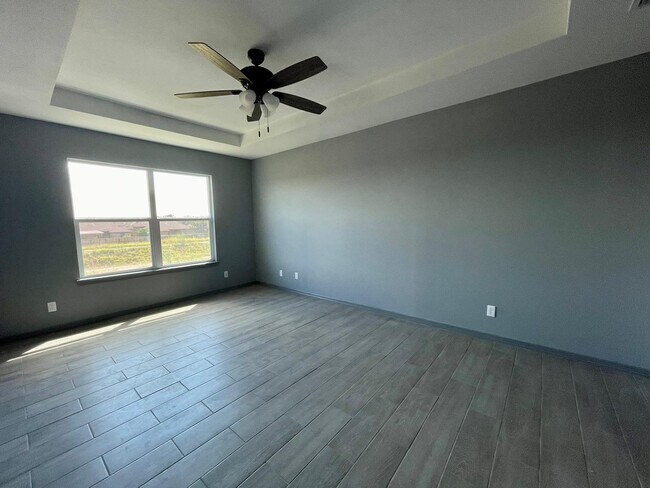 Building Photo - 1704 Nassau St