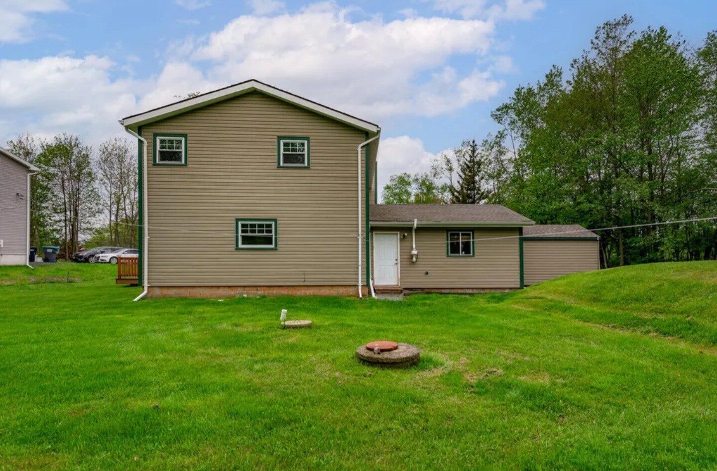 Building Photo - 644 Glen Circle Dr