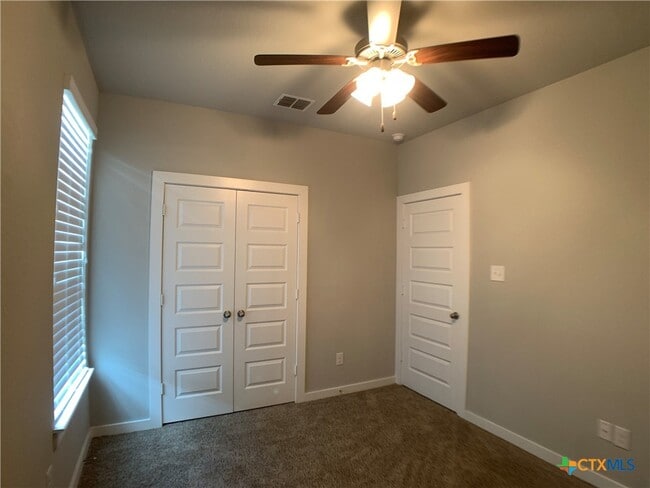 Building Photo - 354 Creekside Curve