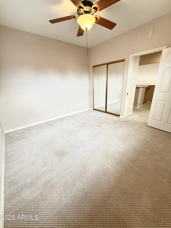 Building Photo - 4836 E Eden Dr