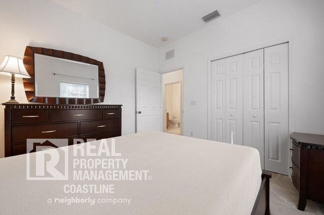 Building Photo - Flexible Lease: Seasonal OR Annual Furnished/Unfurnished – 3BR North Port Home!