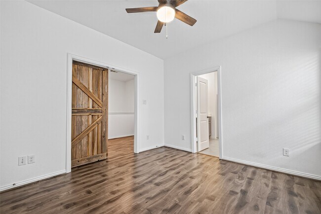 Building Photo - 4743 Glen Isle Dr