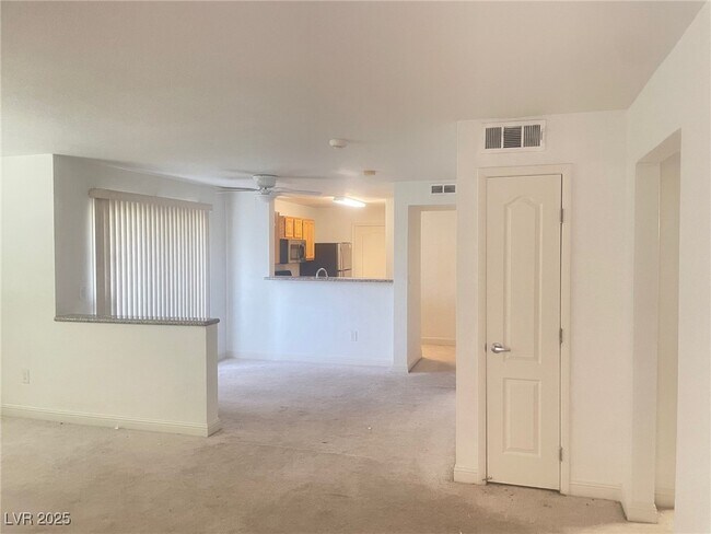 Building Photo - 5055 W Hacienda Ave