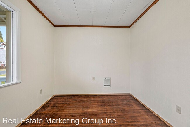 Building Photo - 3 br, 2 bath House - 219 Mossyrock Ave
