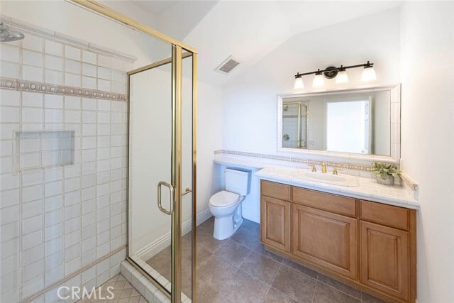 Building Photo - 12 San Remo