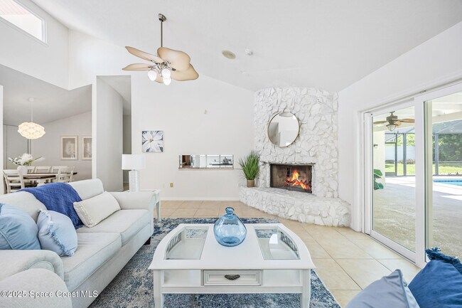 Building Photo - 3070 Rio Plumosa N