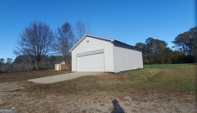 Building Photo - 2625 Sharpsburg McCollum Rd