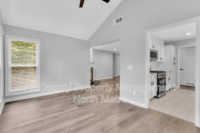 Building Photo - 1006 Canyon Point Cir