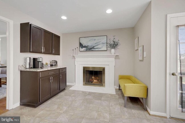 Building Photo - 46652 Clearview Terrace