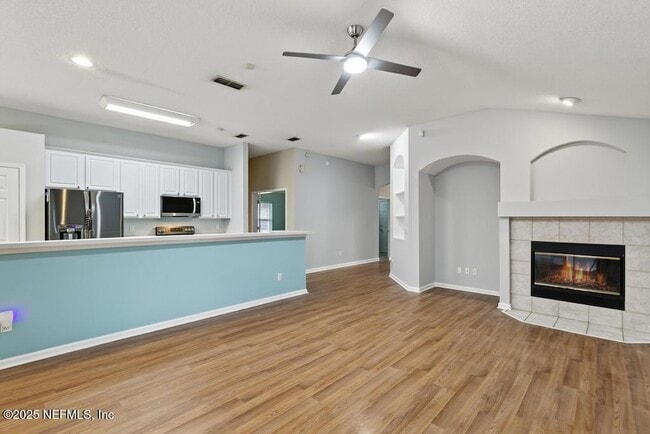 Building Photo - 1675 Rustling Dr