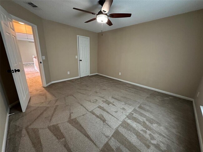 Building Photo - 9918 Cedaredge Dr
