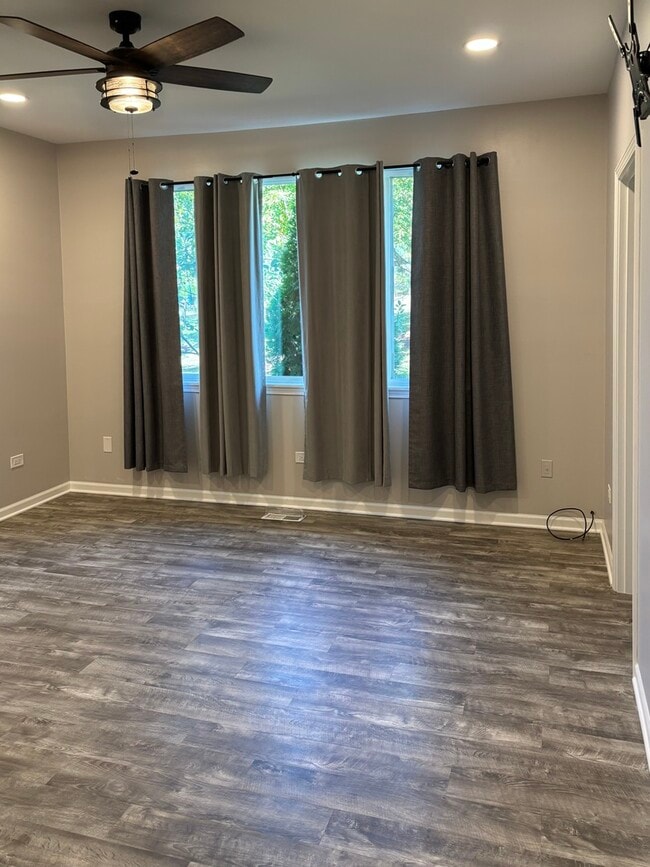 Building Photo - 270 Sierra Pass Dr