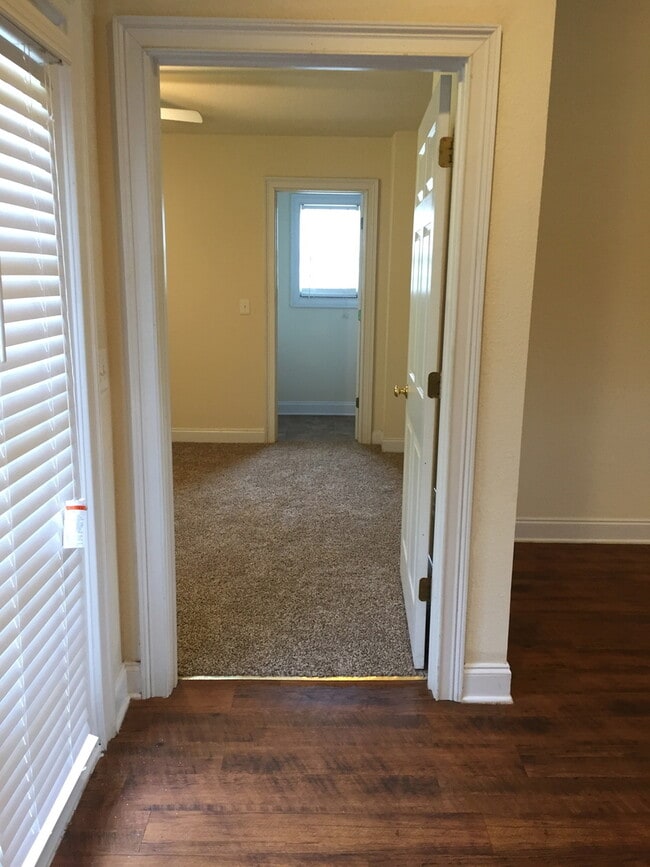 Building Photo - 4bed/4bath in Eagles Landing for JULY!