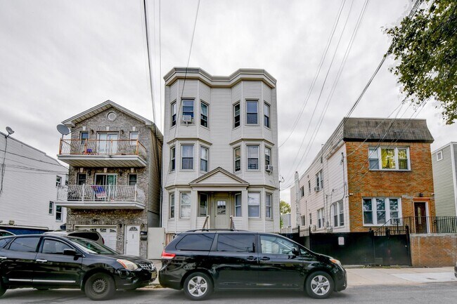 Primary Photo - 200 Nunda Ave