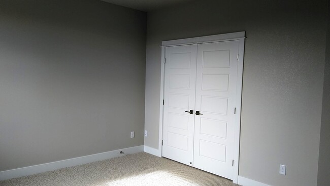 Building Photo - Wonderful  Home