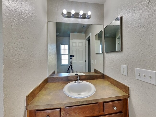 Building Photo - 247 Lake Eloise Pointe Blvd