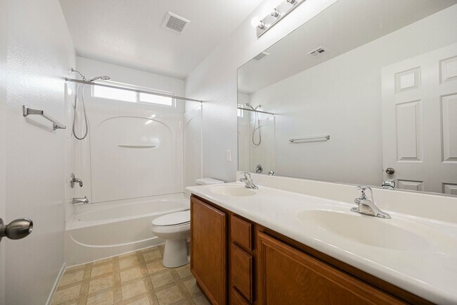 Building Photo - This Stunning 3 Bed, 2 ½ Bath Home Is A Ra...