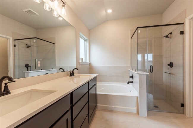 Primary Photo - 250 Eagleville Dr