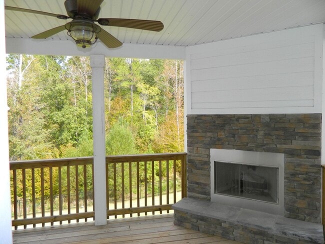 Building Photo - 4547 Willie Daniel Dr