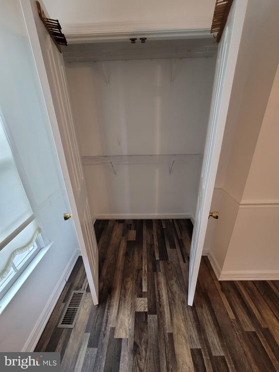 Building Photo - 2435 Pimpernel Dr