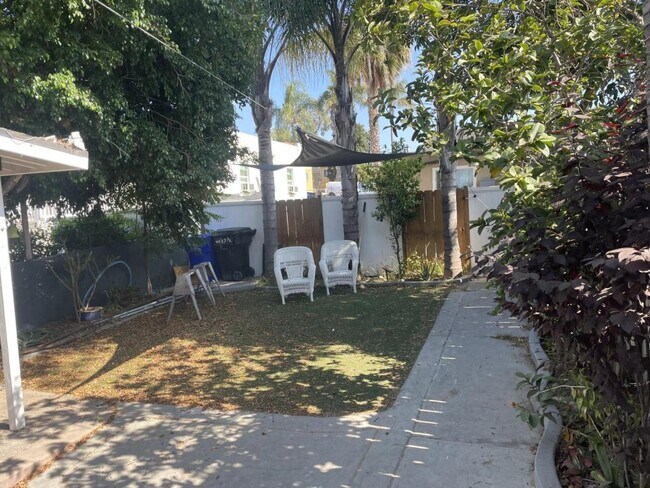 Building Photo - 4037 1/2 National Ave, Upstairs, San Diego, CA 92113