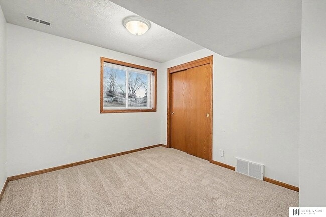 Building Photo - 11617 S 205th St