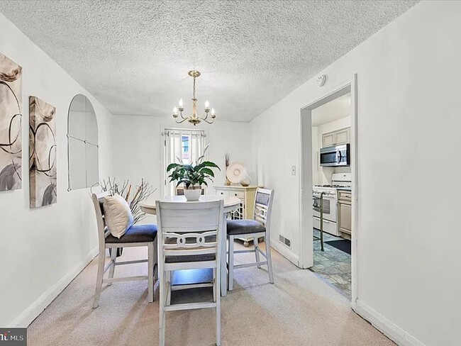 Building Photo - 3240 Westmont- YOUR NEXT HOME AWAITS