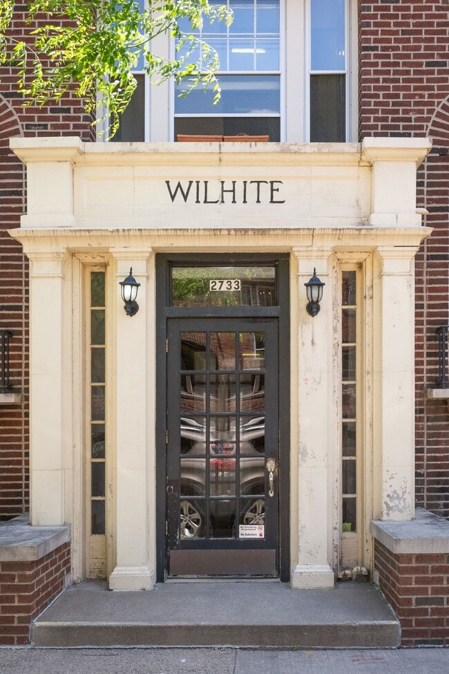 Building Photo - 2733 Girard Ave S