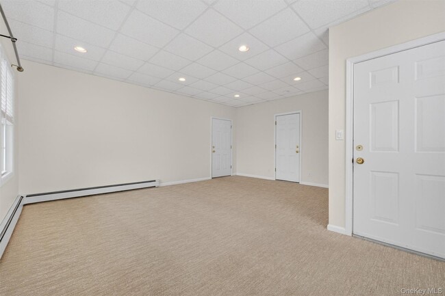 Building Photo - 17 Church St