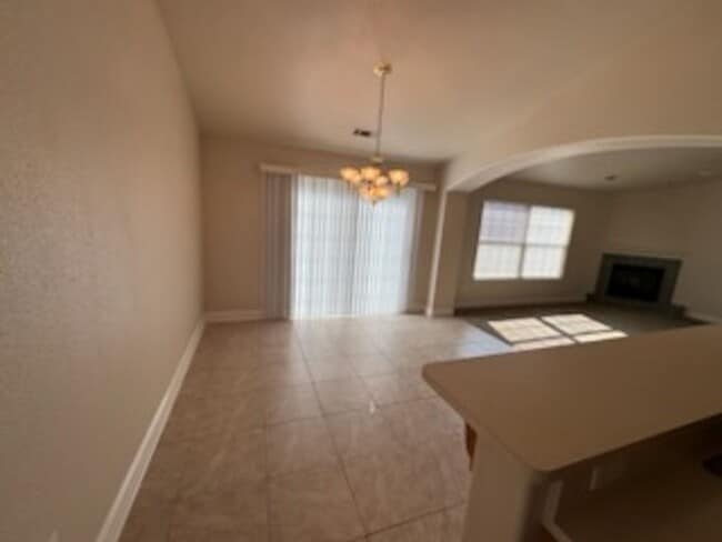 Building Photo - 3 Bedroom Home in Beautiful Lake California!