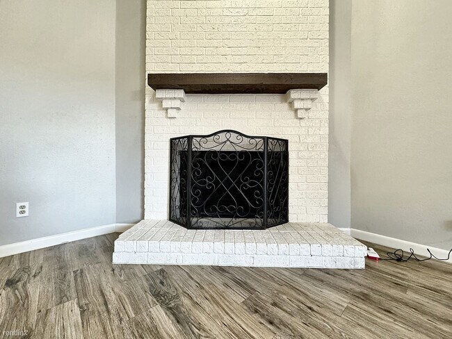 Building Photo - 3 br, 2 bath House - 1911 Bogatto St