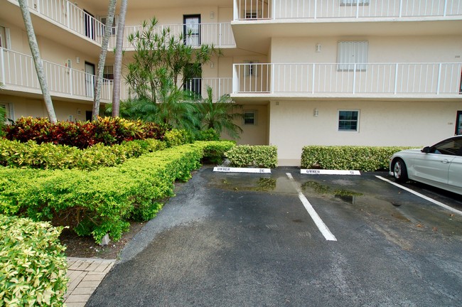 Building Photo - 3575 S Ocean Blvd