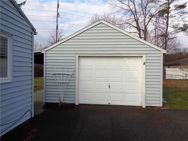 Building Photo - 113 William Ln