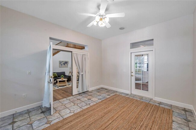 Building Photo - 1507 W Windhorst Rd