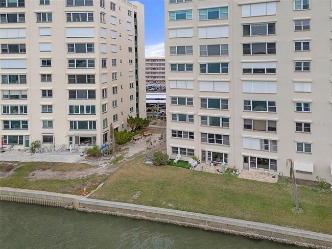 Building Photo - 5980 Shore Blvd S