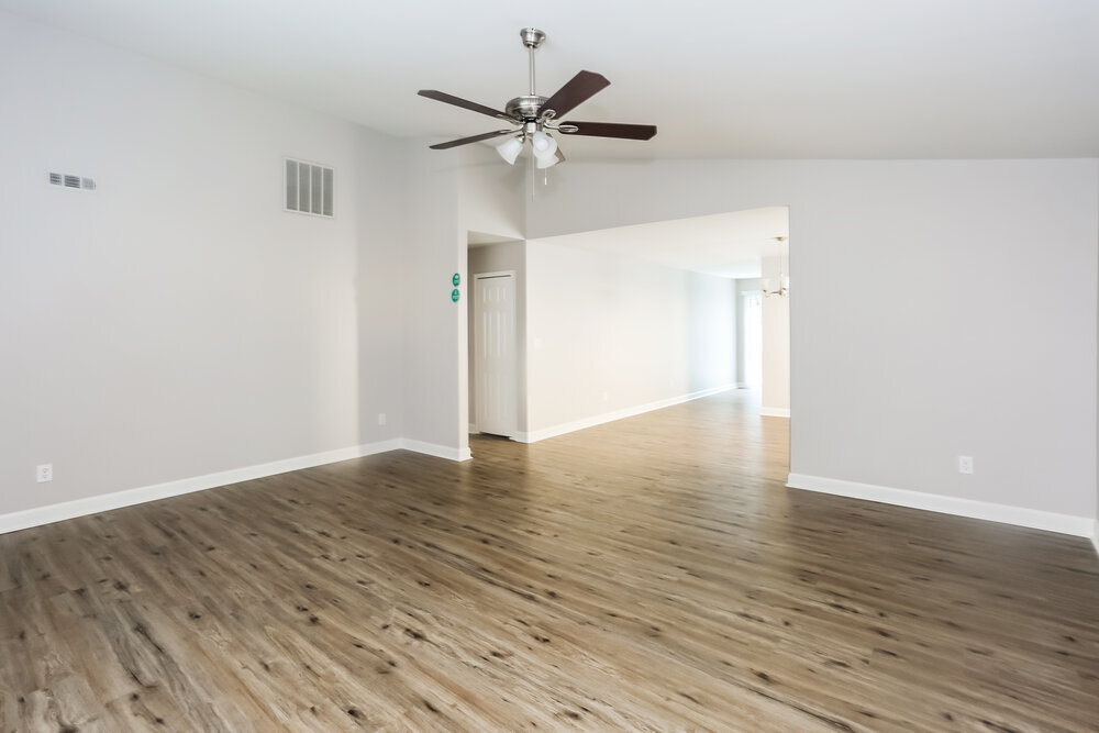 Building Photo - 11016 Thousand Oaks Dr