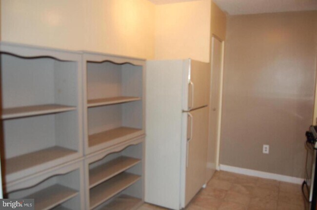 Building Photo - 1225 Martha Custis Dr