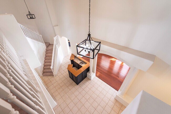 Building Photo - St. Cloud 4 Bedroom, 4 Bathroom Pool Home with Lake View