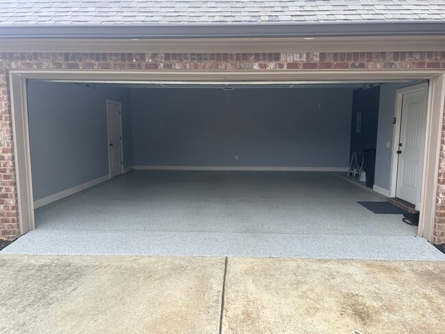 Building Photo - 181 Fieldstone Ln