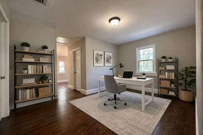 Building Photo - 217 Skyland Ave