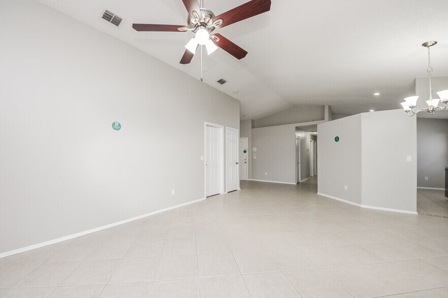 Building Photo - 2653 Walden Ct