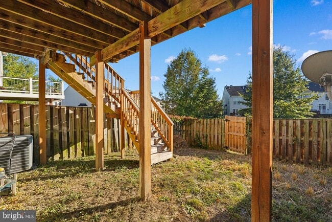 Building Photo - 12 Popes Creek Ln