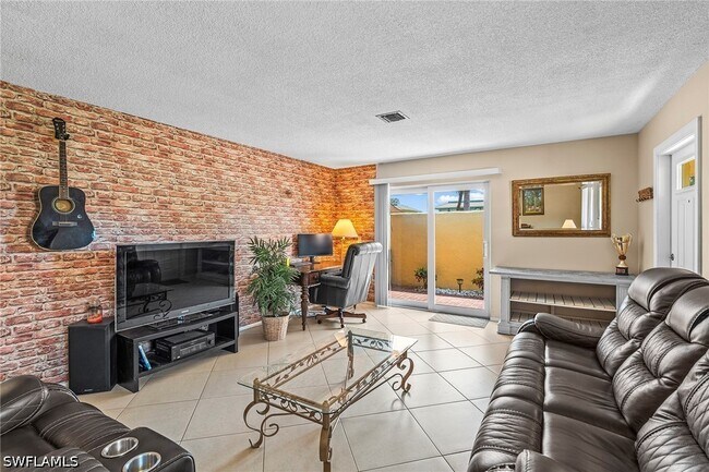 Building Photo - 131 Teryl Rd