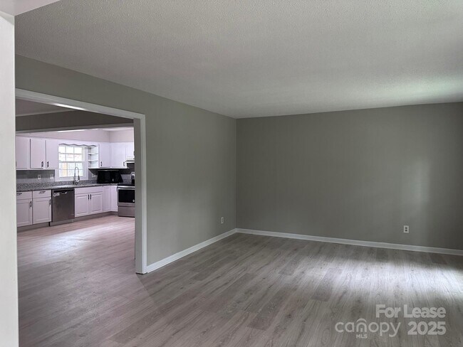 Building Photo - 10731 Osprey Dr